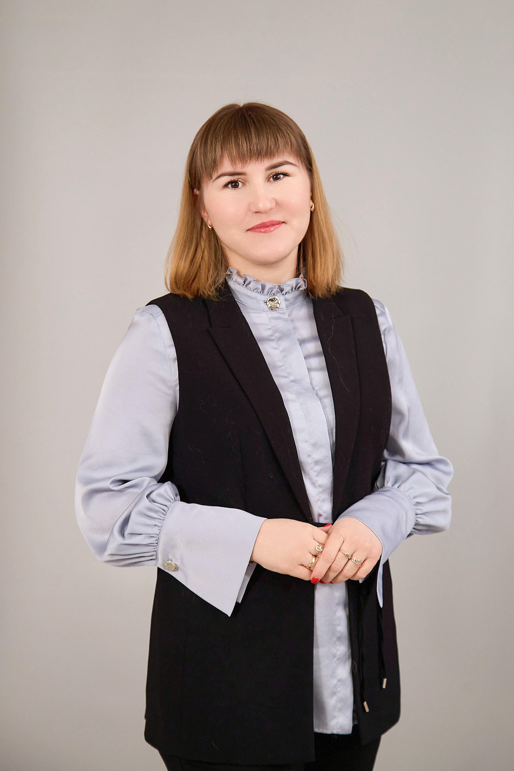 Абсалямова Альбина Дарвиновна.